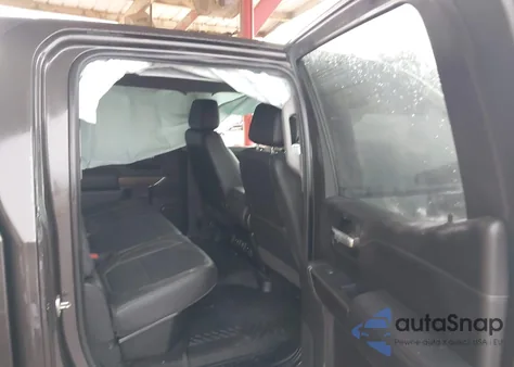 2021 Chevrolet Silverado 1500 4Wd Short Bed Lt z USA, uszkodzony, nr VIN 3GCUYDEDXMG154763